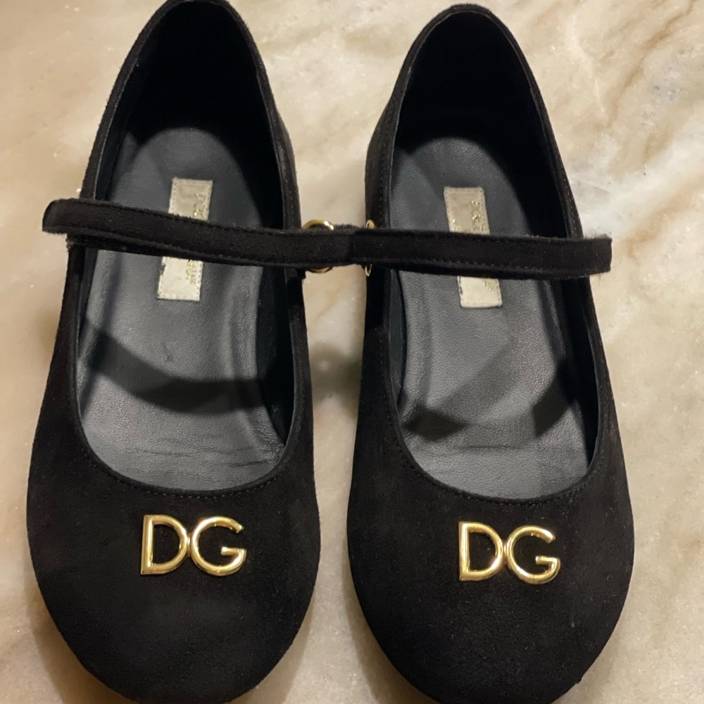 Dolce & Gabbana Black Dress Shoes with Gold Logo